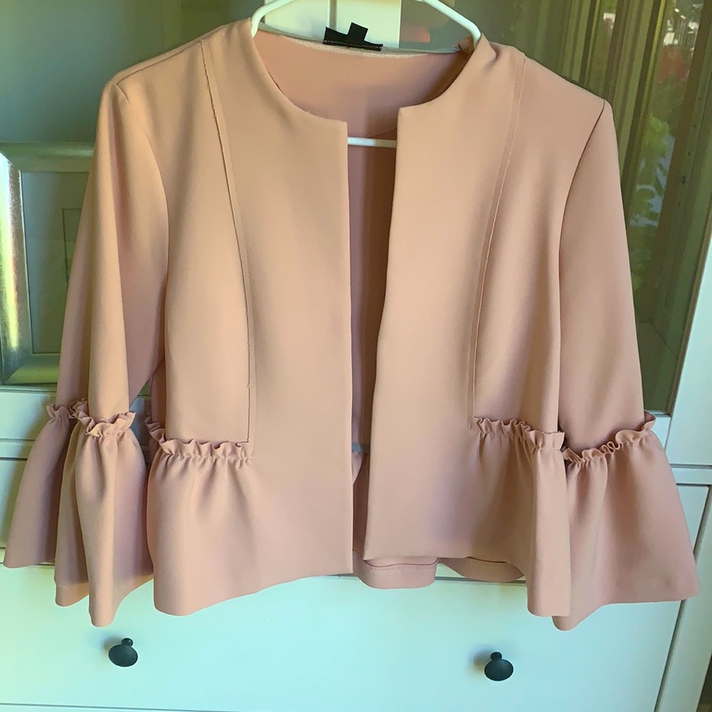 LIKE NEW TOPSHOP CROPPED RUFFLE JACKET!!